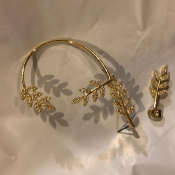 Gold Leaf Design Ear Climber Cuff earring 1 piece - Picture 4 of 14